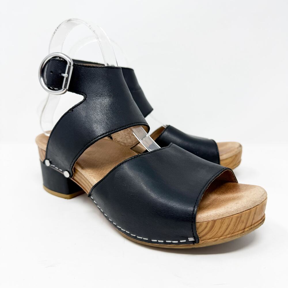 Dansko Black Leather Sandals Women's Size EU 38/US 7.5-8 Rivet Accent